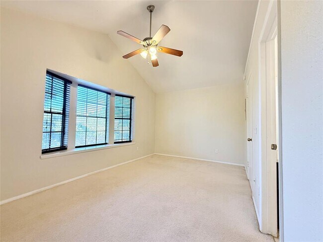 Building Photo - 11901 Swearingen Dr