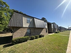 Building Photo - Eastgate Landing Apartments