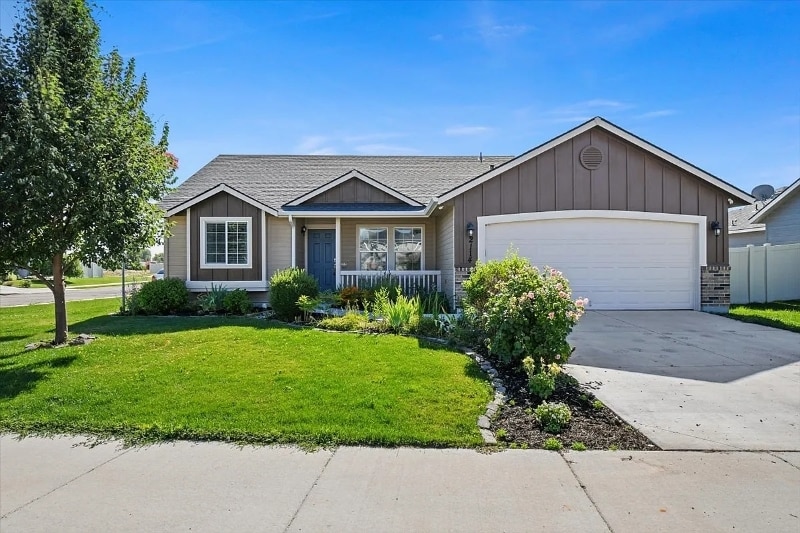 Primary Photo - 2114 N Rosedust Dr