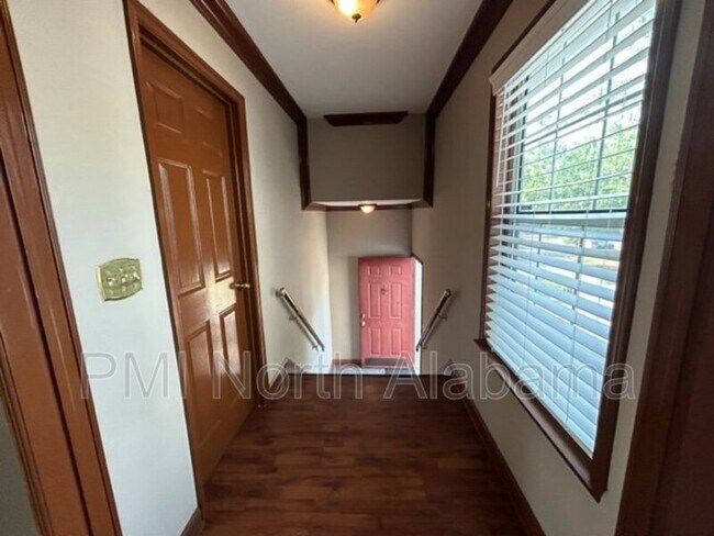 Building Photo - 1023 Stones Throw Dr NW