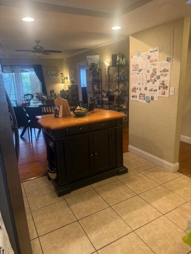 Building Photo - 1400 NE 57th Ct