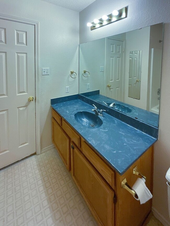 Building Photo - 3-Bedroom Home Located in Killeen