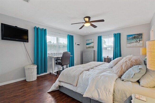Building Photo - 9298 Sun Isle Dr NE