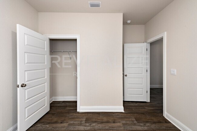 Building Photo - 14543 Dayton Cir