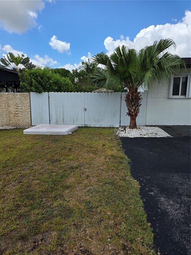 Building Photo - 16520 SW 294th Terrace