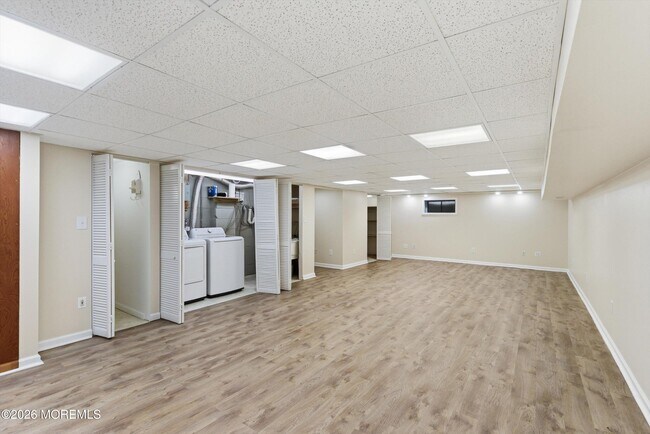 Building Photo - 1201 Normandy Ct