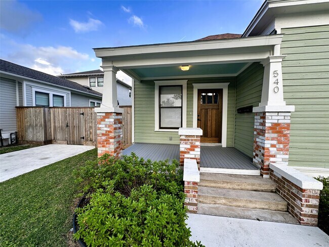 Building Photo - 540 Harvard St