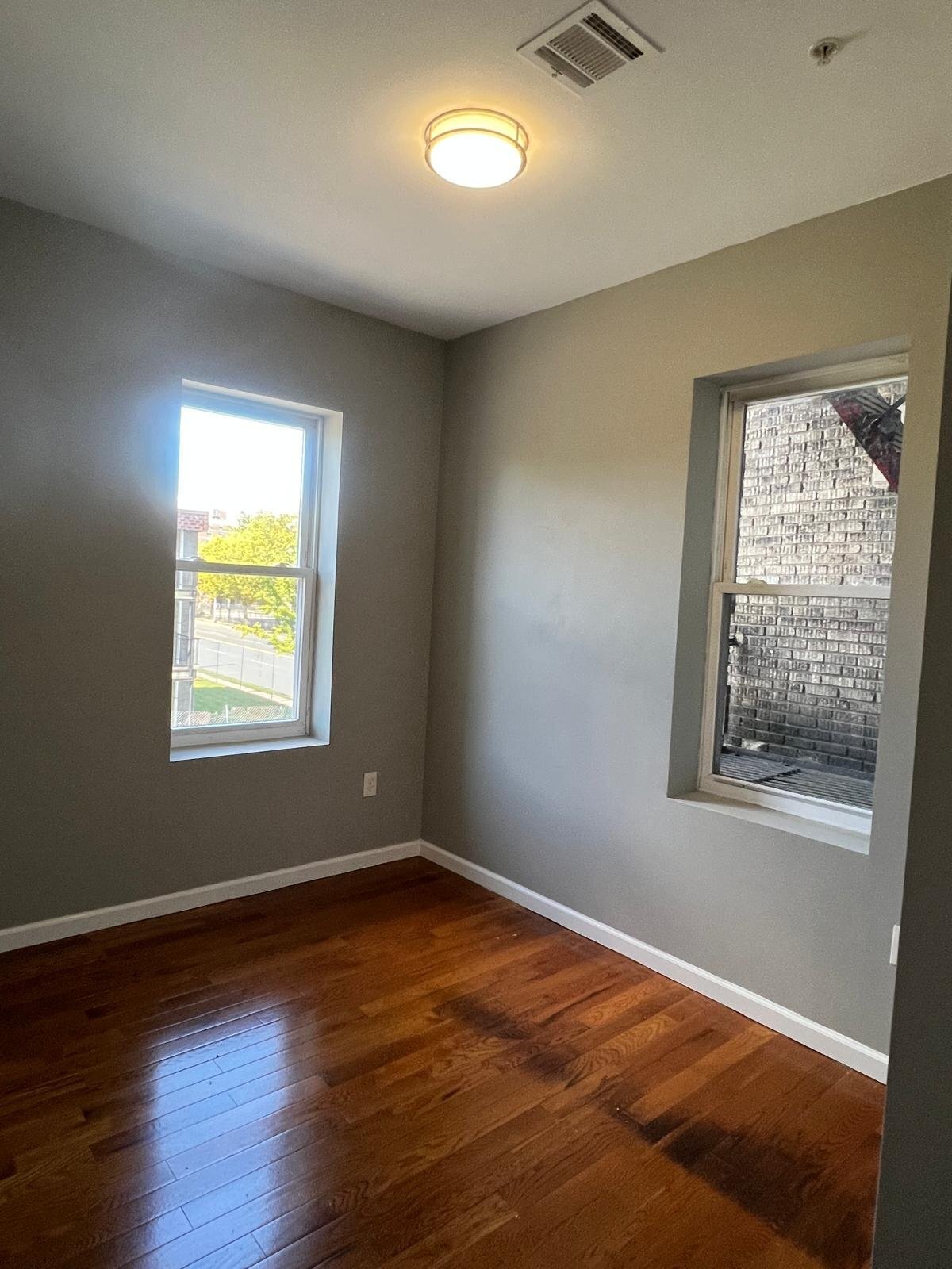 Building Photo - 58 Steuben St