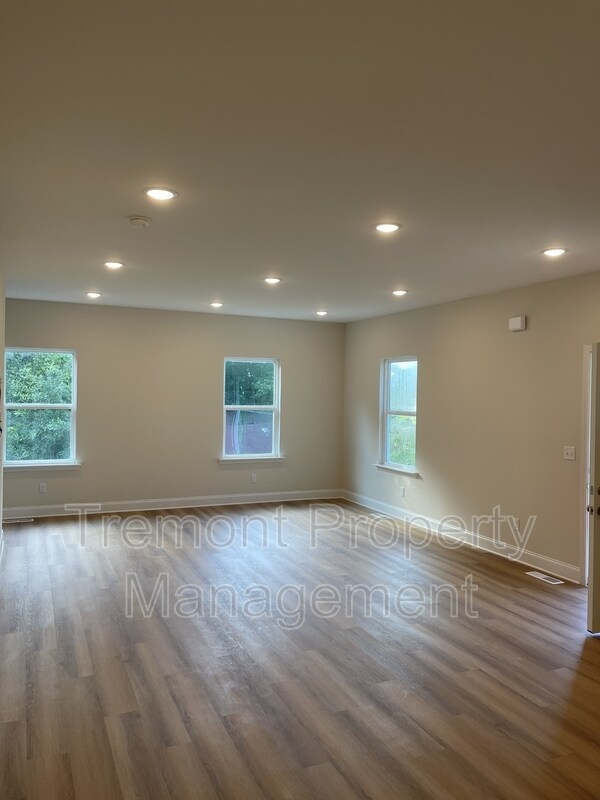 Building Photo - 2719 Orton St