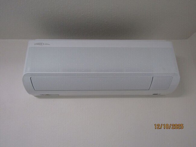 Building Photo - Very Rare 2 Bedroom House on a large lot with separate bonus unit!