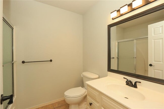 Building Photo - 900 SW River Rock St