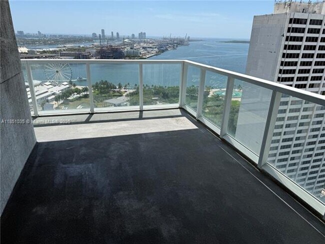 Building Photo - 253 NE 2nd St