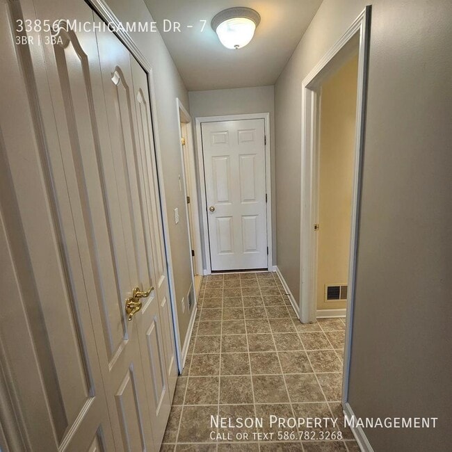 Building Photo - 33856 Michigamme Dr