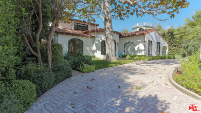 Building Photo - 317 Mesa Rd