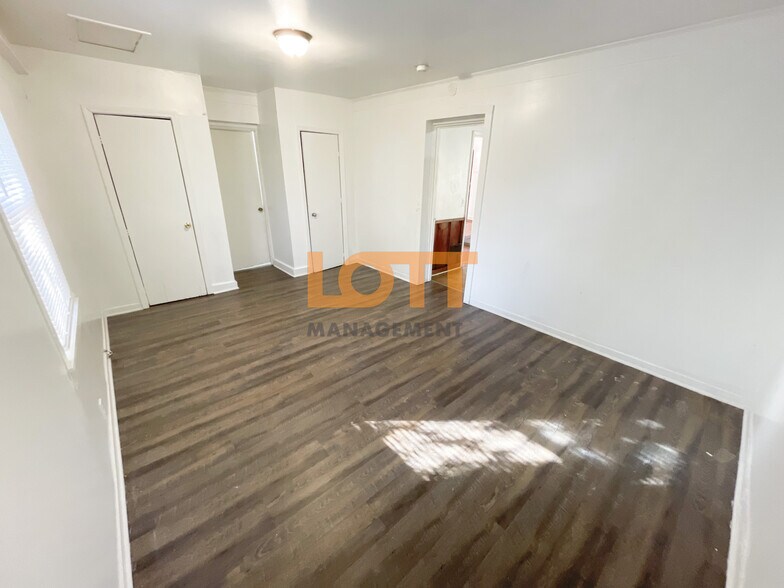 Building Photo - 42 West Ave