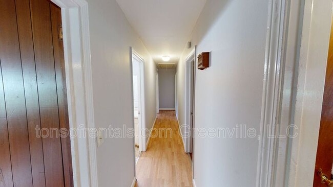 Building Photo - 20 Blakely Ave