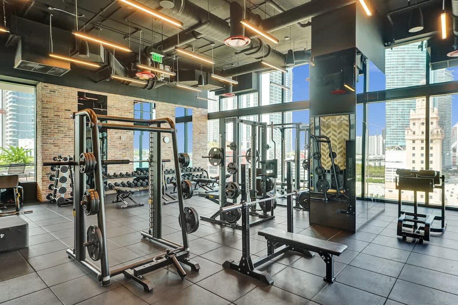 Building Photo - 398 NE 5th St