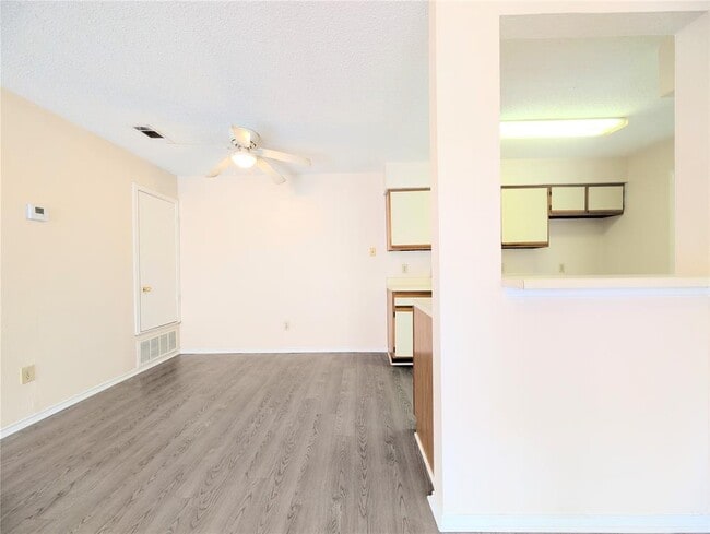 Building Photo - 2018 Redwing Way