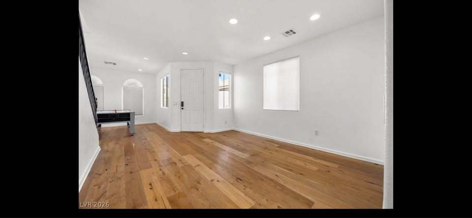 Building Photo - 792 Valley Rise Dr