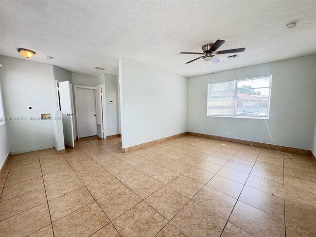 Building Photo - 2527 N 23rd Ave