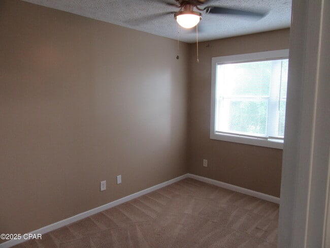 Building Photo - 513 Palermo Rd