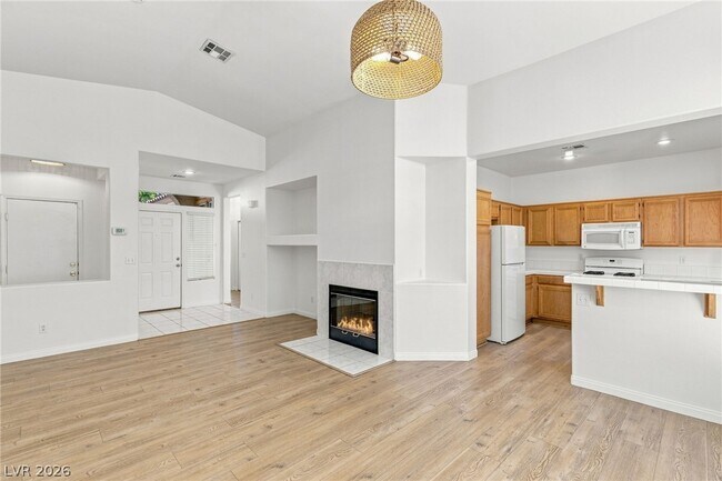 Building Photo - 10521 Angel Dreams Ave