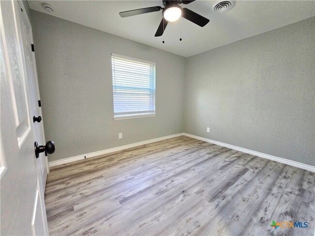 Building Photo - 1204 Amthor Ave