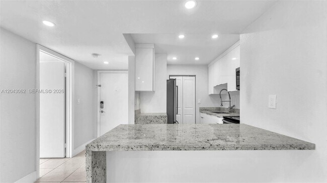 Building Photo - 10755 SW 108th Ave