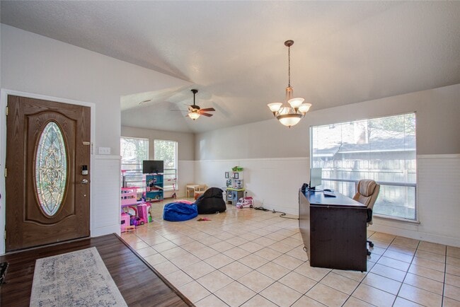 Building Photo - 5010 Village Springs Dr