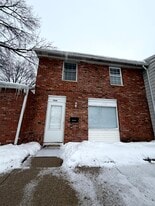 Building Photo - 2808 Hickory Rd