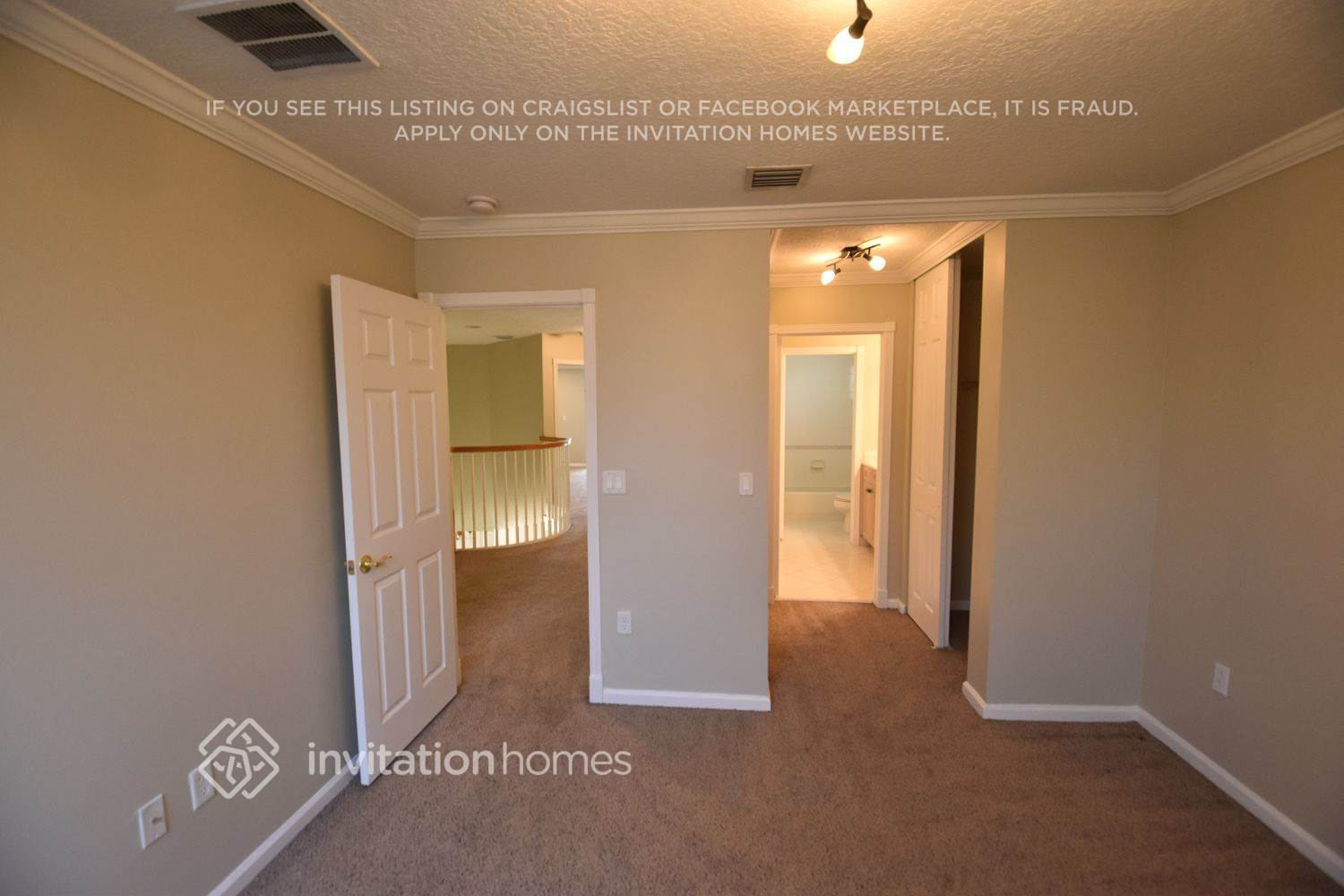 Building Photo - 15611 SW 53rd Ct
