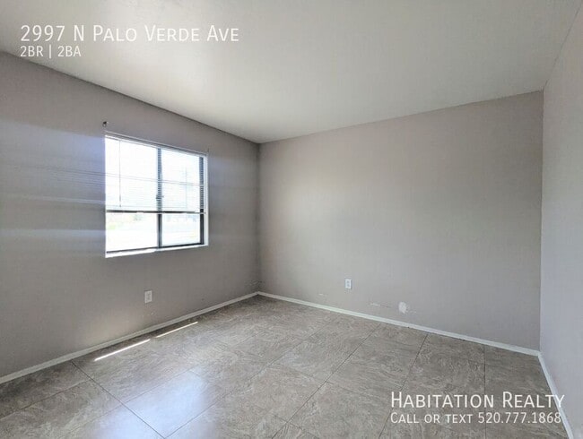 Building Photo - 2997 N Palo Verde Ave