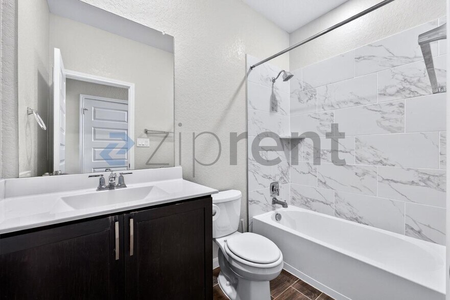 Building Photo - 14627 Sweet Clover