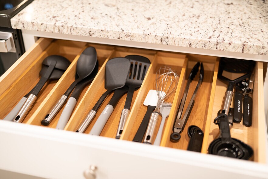 Building Photo - 3703 McCleland Crk Trl