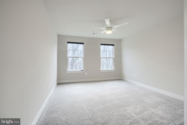 Building Photo - 13605 Otono Dr