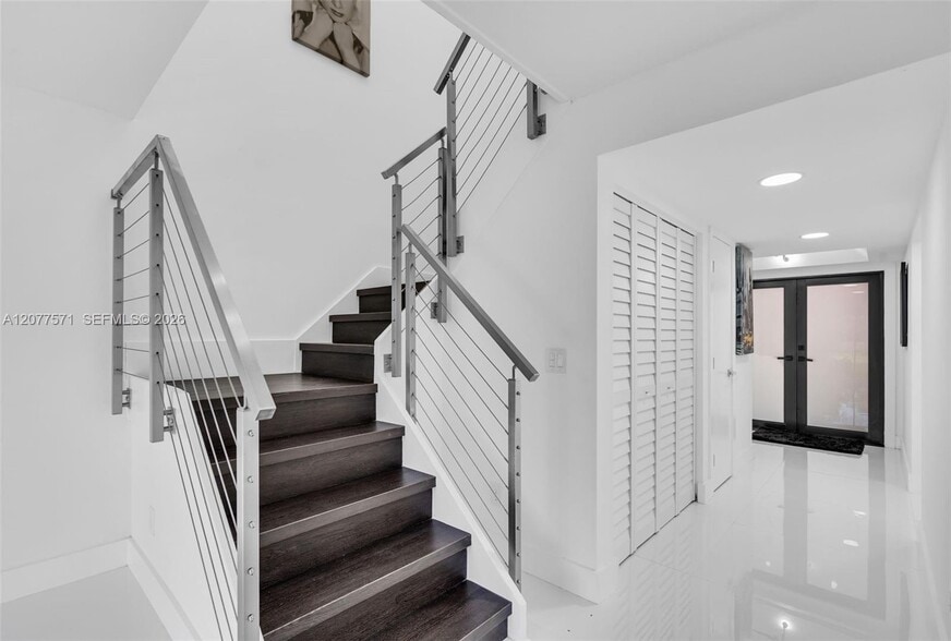 Building Photo - 3843 Alcantara Ave