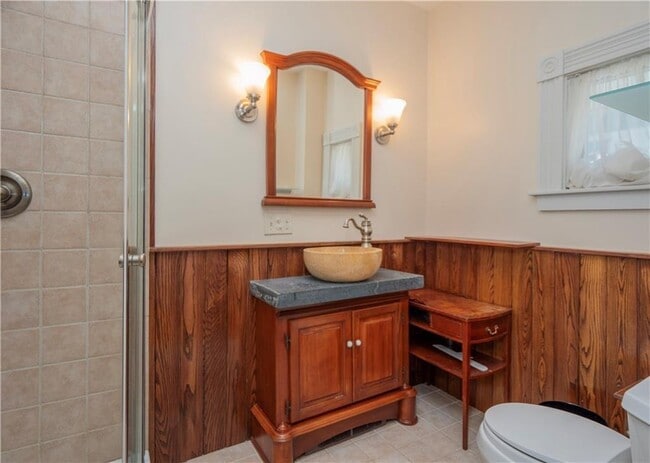 Building Photo - 17 Lincoln St