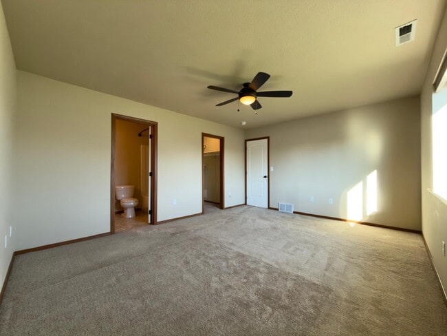 Building Photo - 1316 Robie Ln