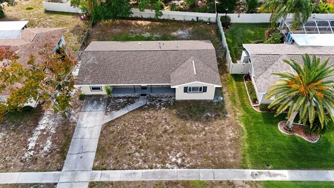 Building Photo - Beautifully renovated 4bdrm/2bath home wit...