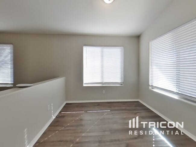 Building Photo - 46023 W Starlight Dr