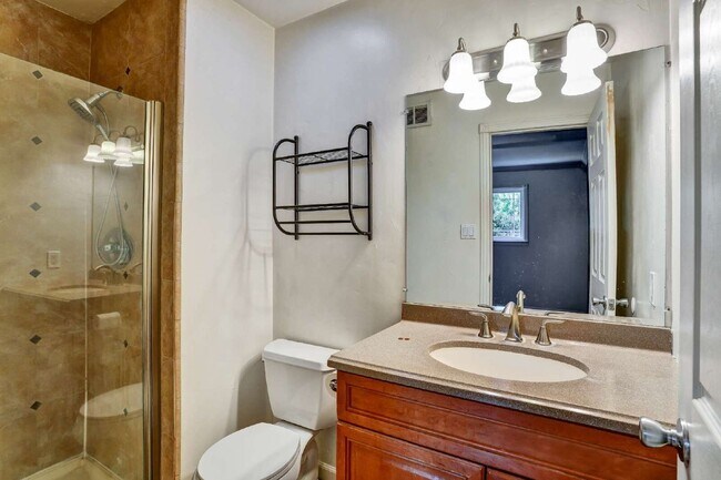 Building Photo - 229 Seabiscuit Dr