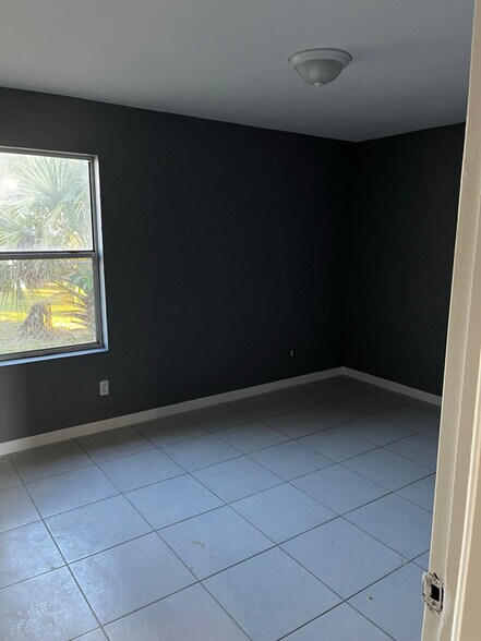 Building Photo - 3758 Minnesota Dr