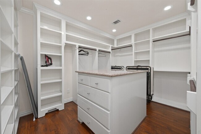Building Photo - 13703 Templar Ln