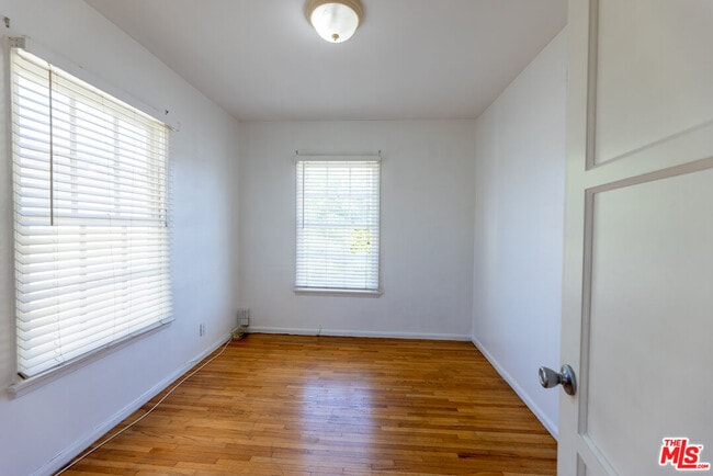 Building Photo - 8537 Cashio St