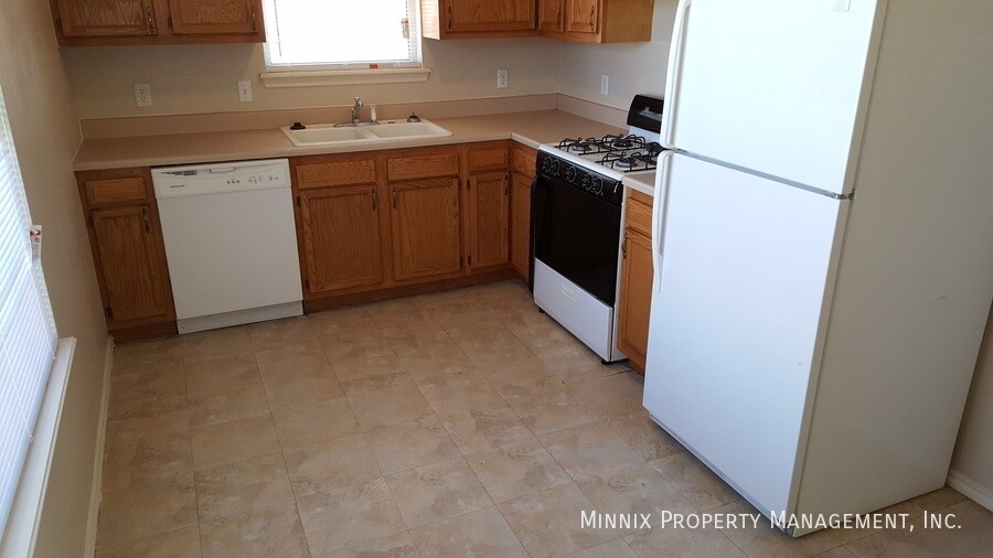 Building Photo - 2713 109th St