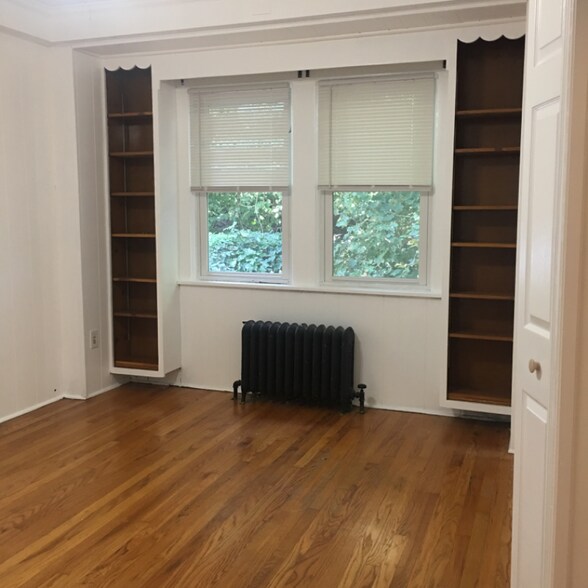 Building Photo - 2279 Shady Ave
