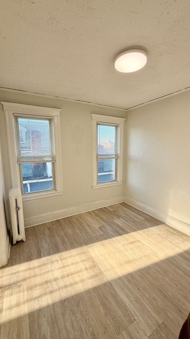 Building Photo - 251 S 5th Ave