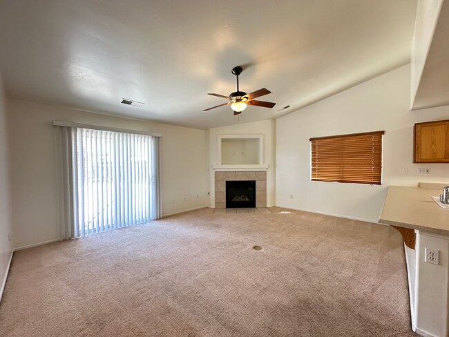 Building Photo - 3 Bed, 2 Bath Home with Spacious Backyard!