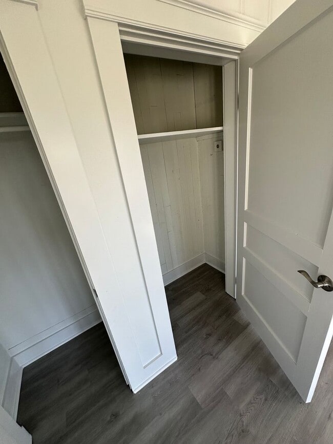 Building Photo - Luxury in Lockport-Newly Remodelled 4 Bedroom 2 Bath