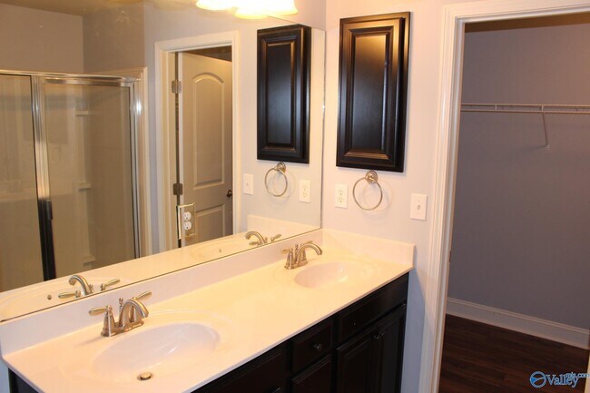 Building Photo - 14560 Water Stream Dr